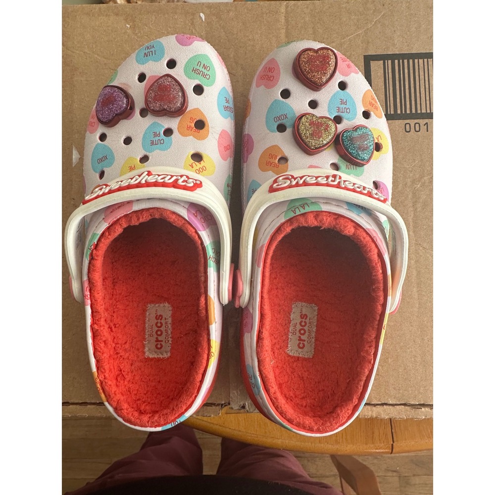 Kids Crocs Sweethearts Valentines Fur Lined Plush Red Comfy Clogs / Sz 3